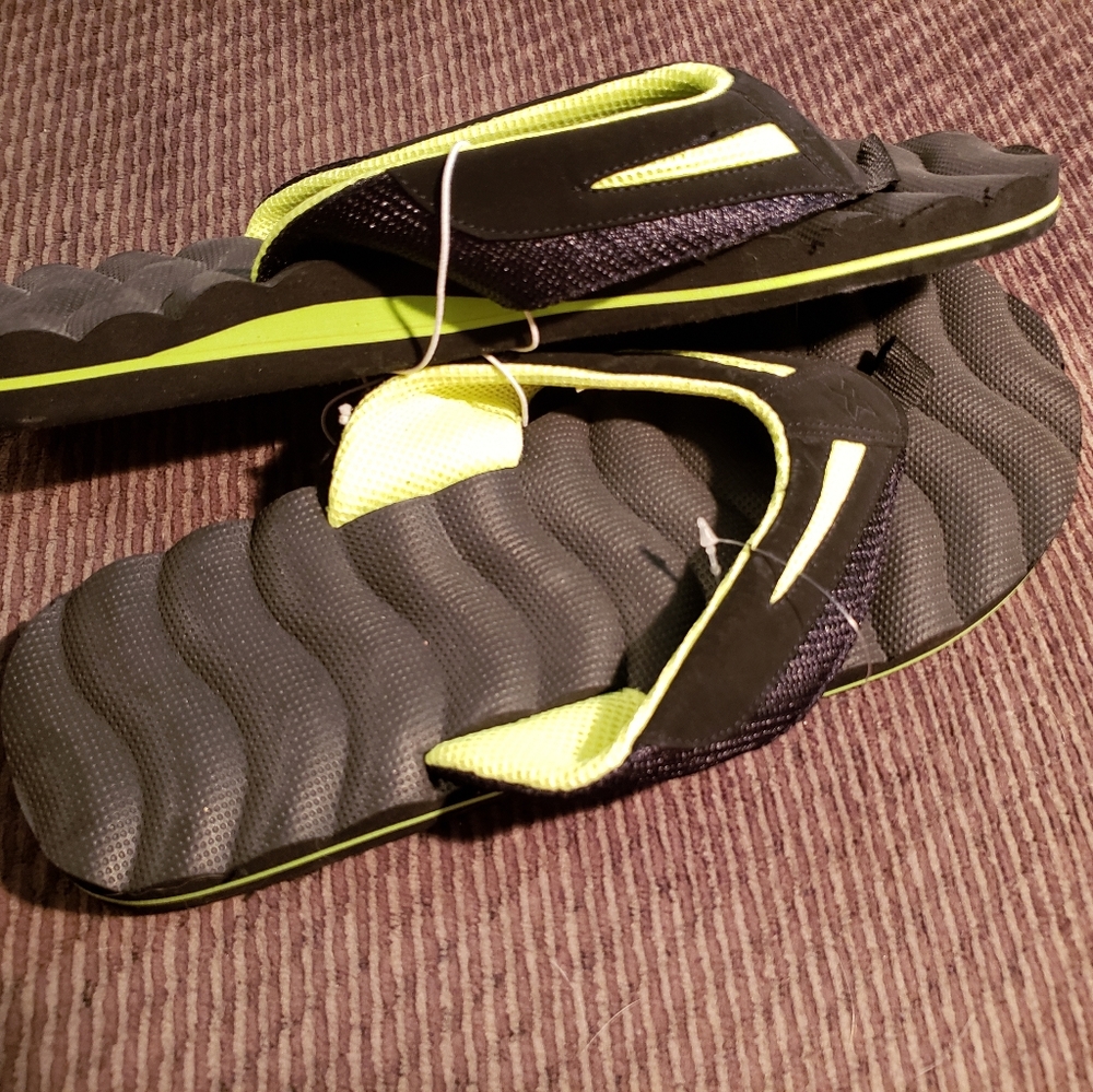 Men's flip flops